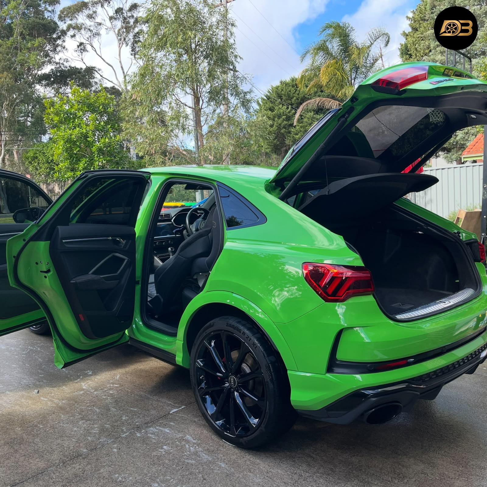 DBCleans car detailing before and after result